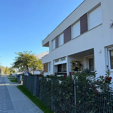 4 * Pirot