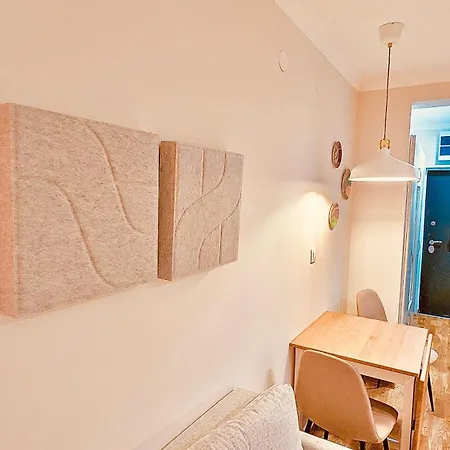 4 * Pirot